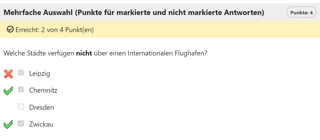 Screenshot einer Multiple Choice Aufgabe mit drei markierten Antworten. Zwei sind korrekt, eine falsch. Bewertet mit 2 von 4 Punkten.